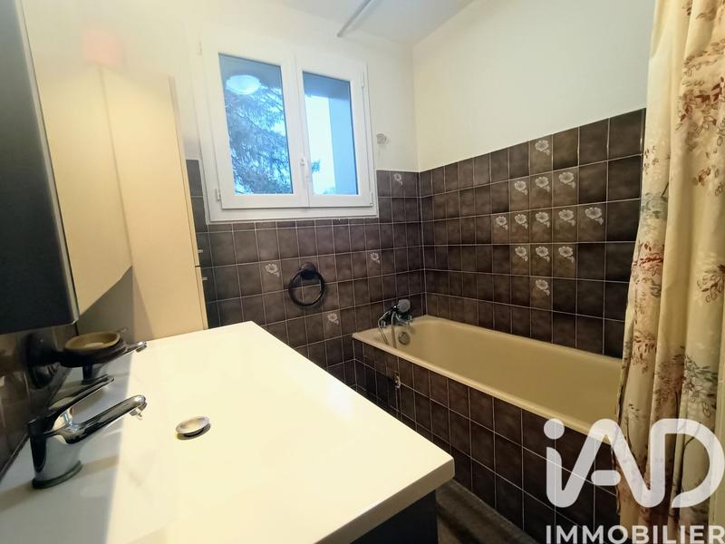 Maison - 200 m² - 7 pièces