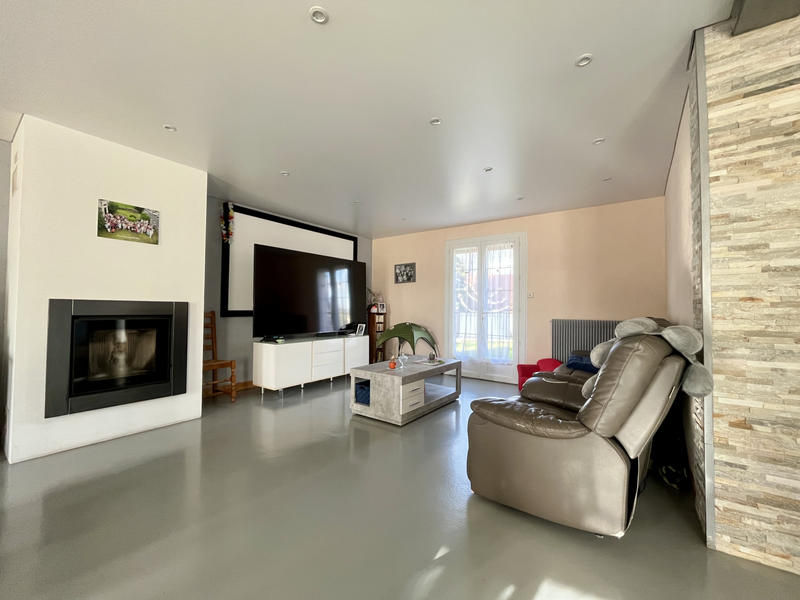 Maison - 160 m² - 8 pièces