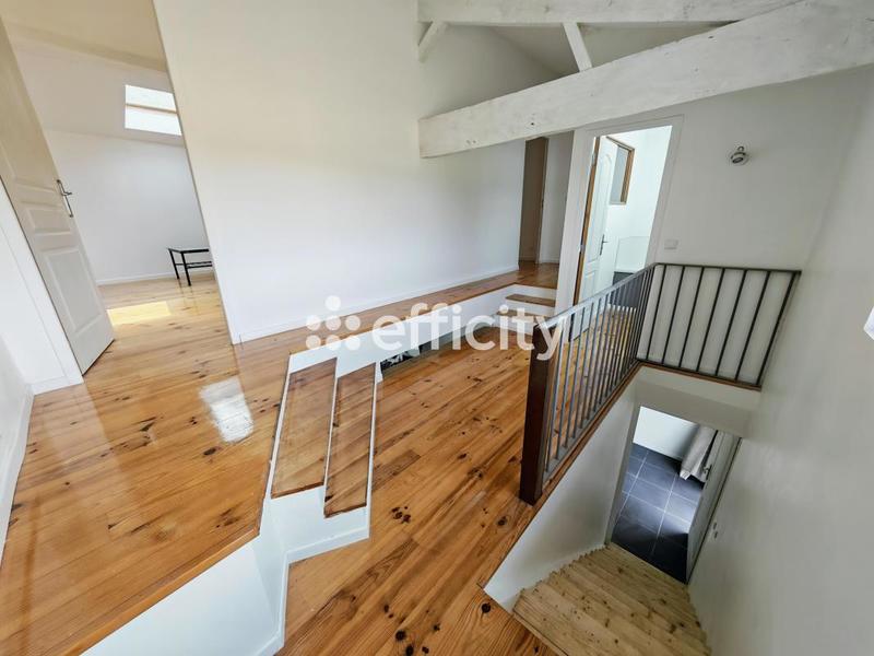 Maison - 175 m² - 6 pièces