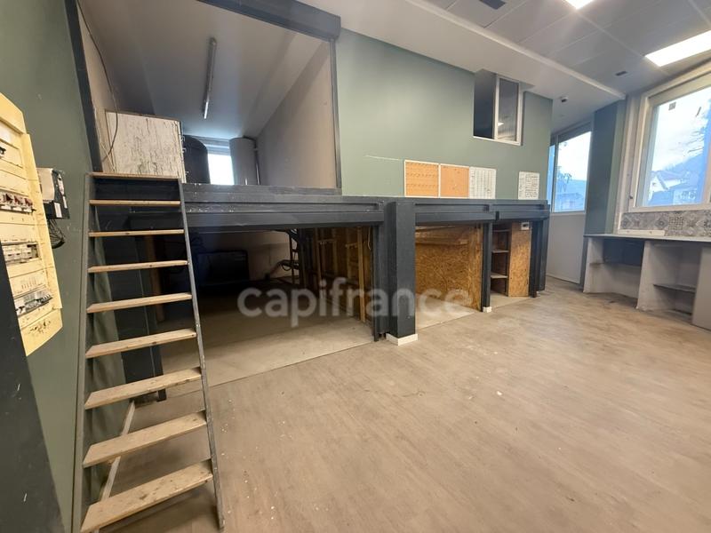 Bureau - 300 m² - 3 pièces