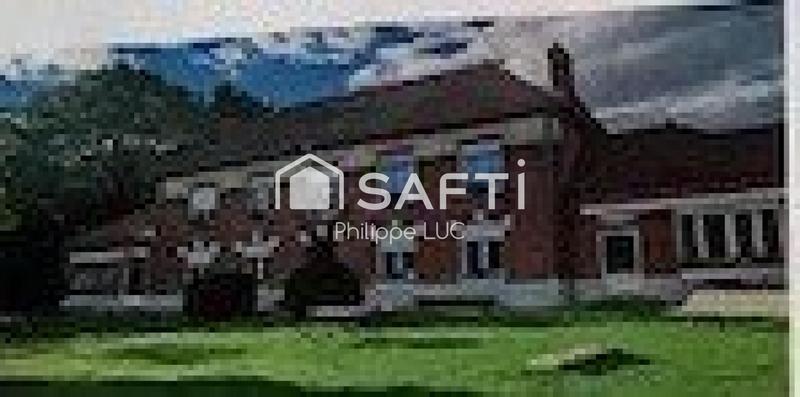 Maison - 212 m² - 12 pièces