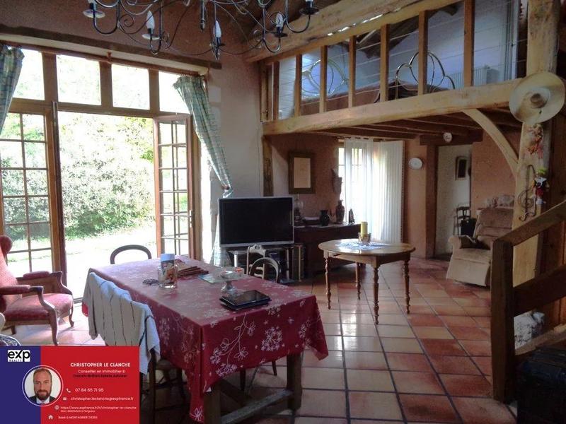 Maison - 232 m² - 8 pièces