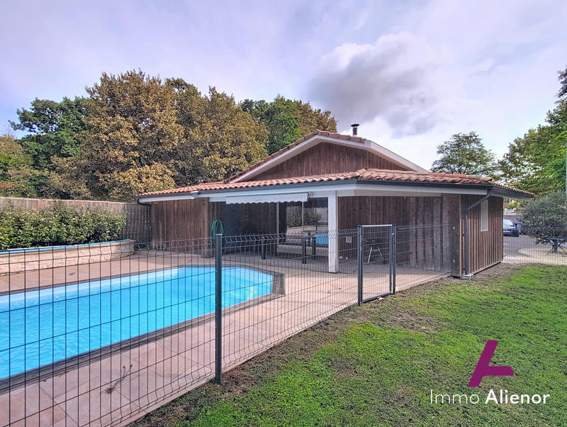 Maison - 98 m² - 4 pièces