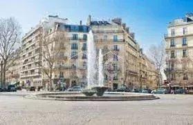 Appartement - 215 m² - 6 pièces