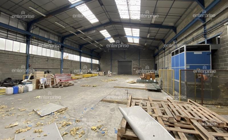 Entrepôt - 2 256 m²