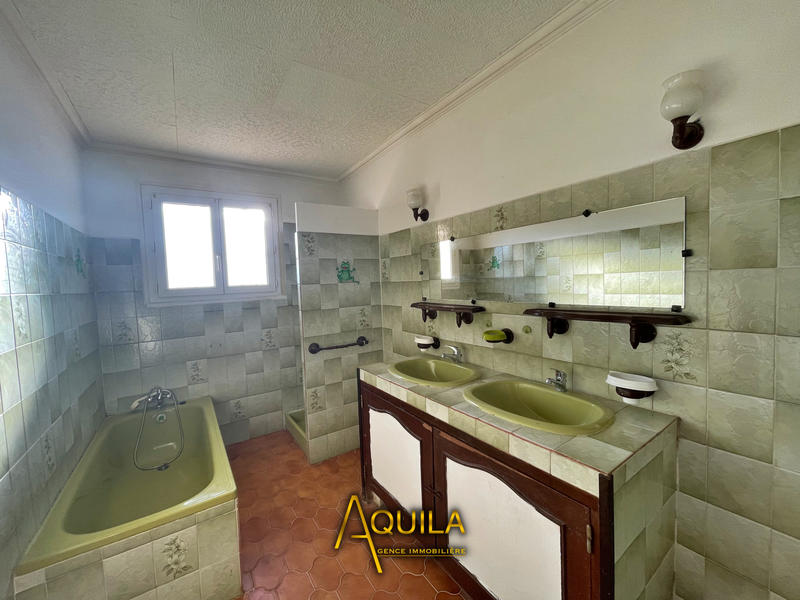 Villa - 162 m² - 8 pièces