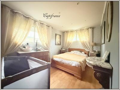 Maison - 95 m² - 5 pièces