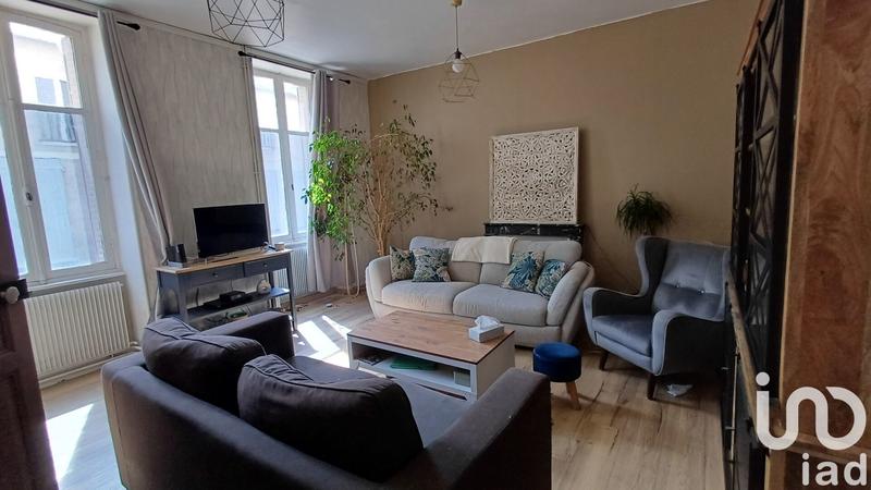 Maison - 250 m² - 8 pièces