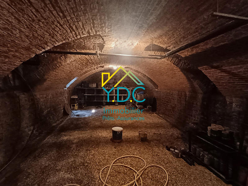 Maison - 305 m² - 10 pièces