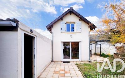 Maison - 85 m² - 5 pièces