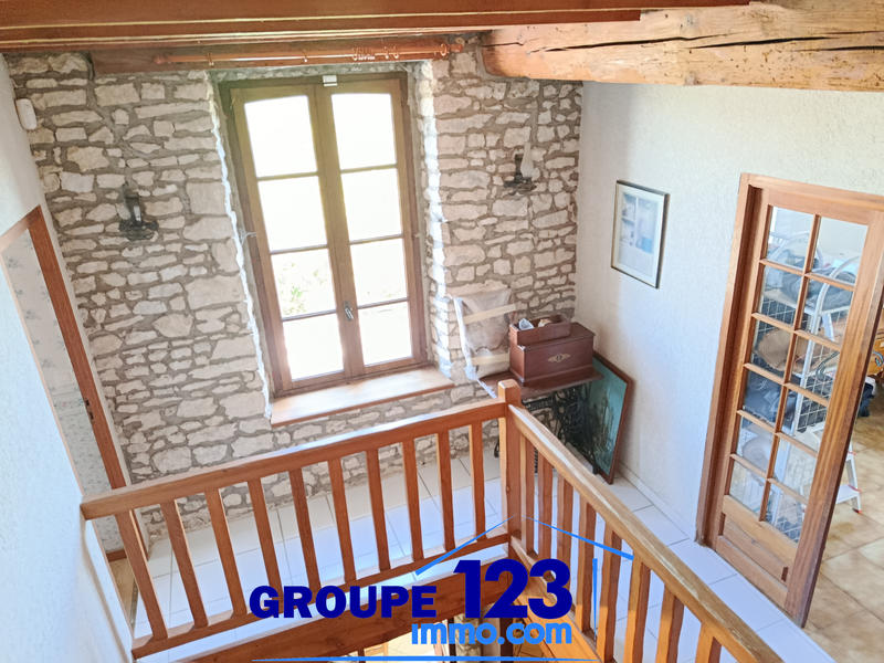 Maison - 289 m² - 9 pièces