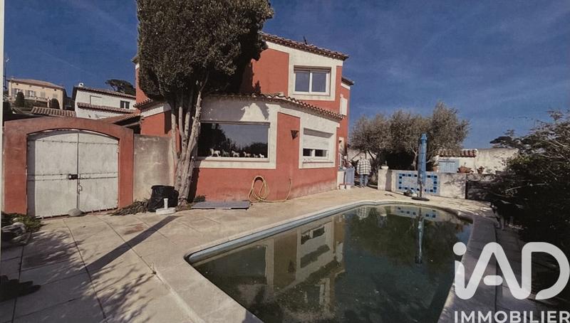 Maison - 187 m² - 7 pièces