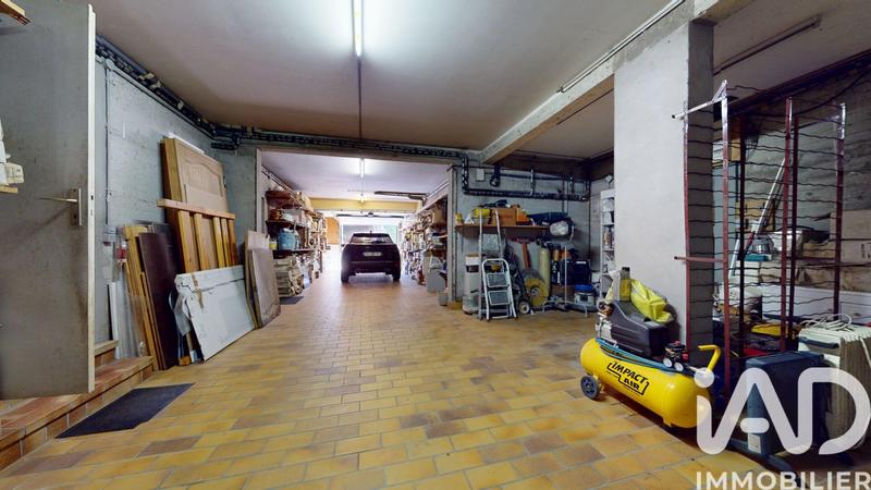 Maison - 245 m² - 8 pièces