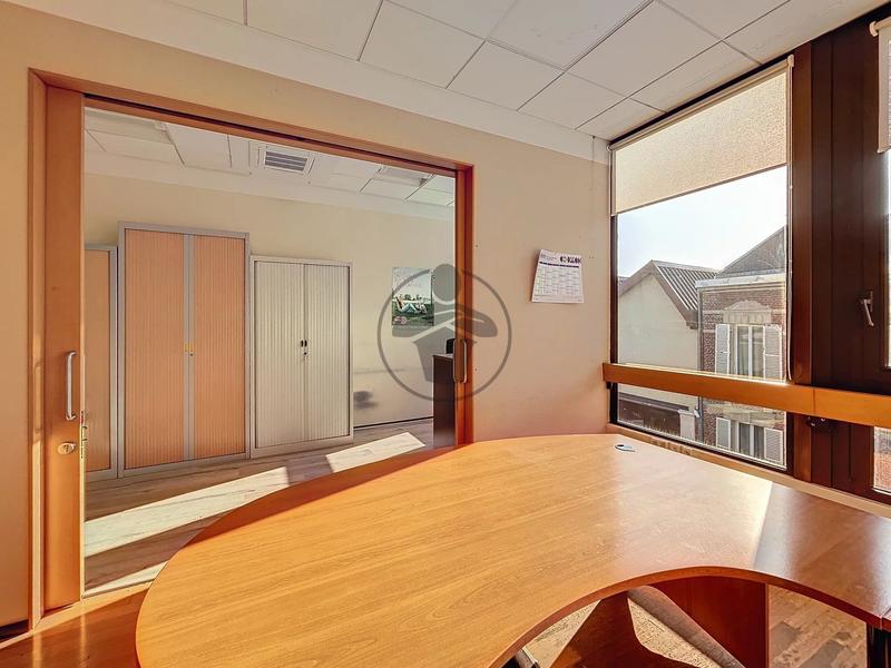 Bureau - 337 m² - 11 pièces