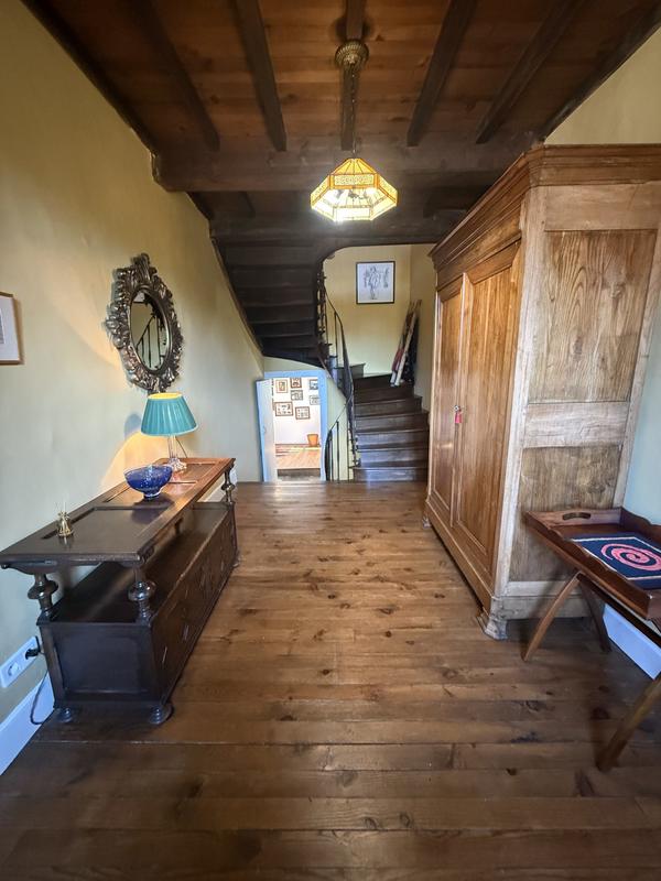 Maison ancienne - 242 m² - 8 pièces