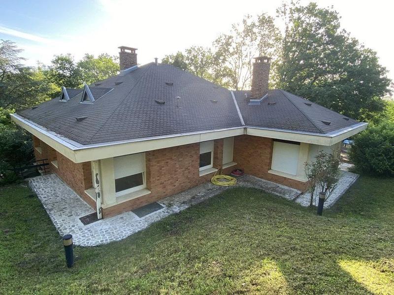 Maison - 240 m² - 6 pièces