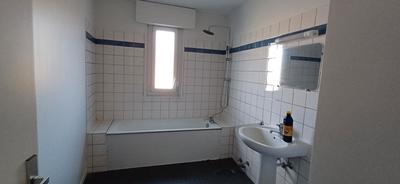 Appartement ancien - 82 m² - 3 pièces