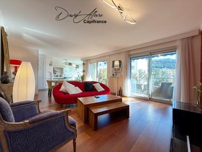 Appartement - 81 m² - 3 pièces