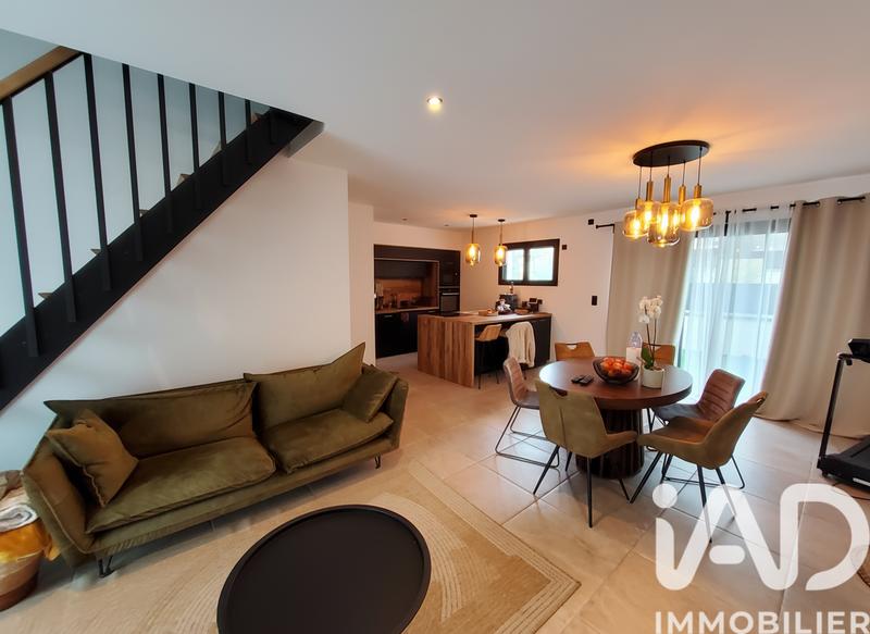 Maison - 93 m² - 4 pièces