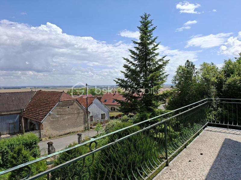 Maison de village - 181 m² - 7 pièces