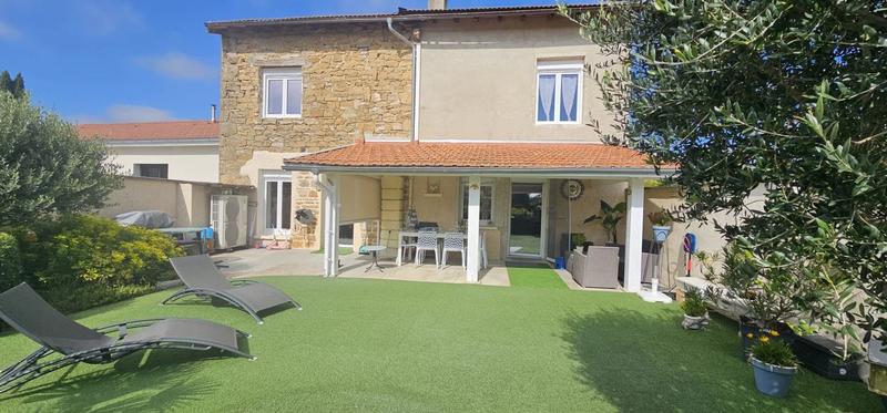 Maison - 220 m² - 5 pièces