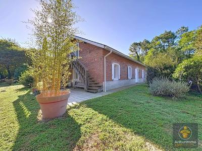 Maison - 250 m² - 7 pièces