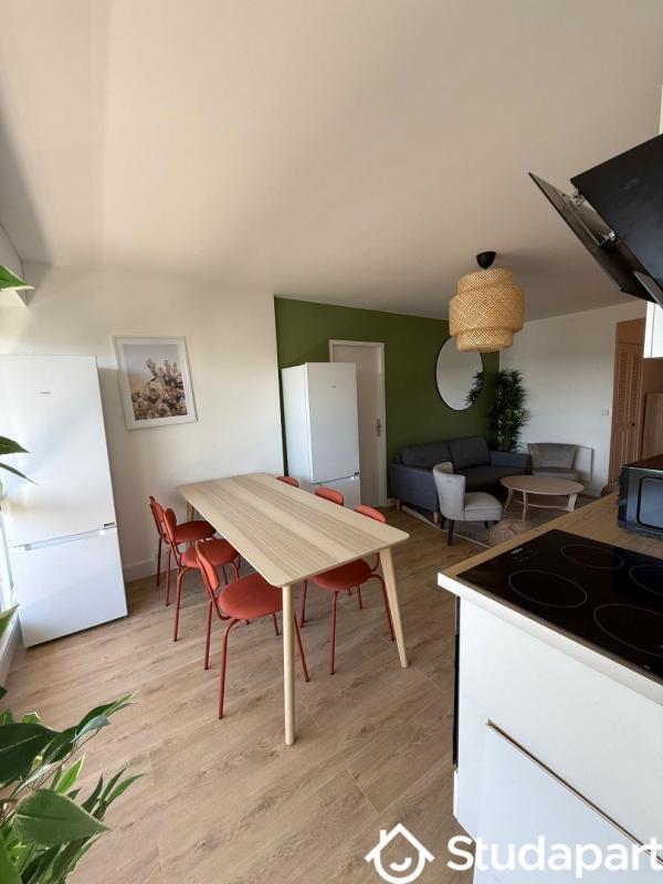 Chambre - 11 m² - 1 pièce