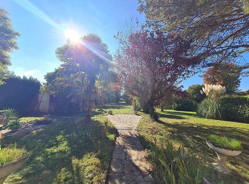 Maison - 102 m² - 6 pièces