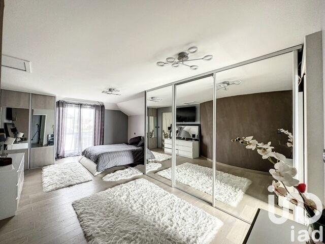 Maison de maîtres - 260 m² - 7 pièces