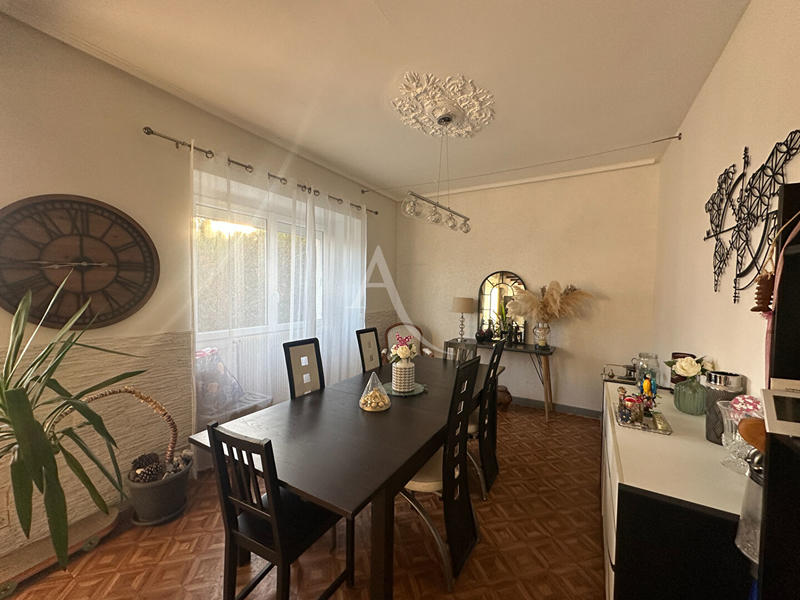 Maison - 128 m² - 7 pièces