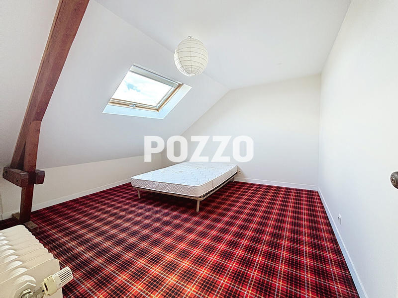 Maison - 215 m² - 8 pièces