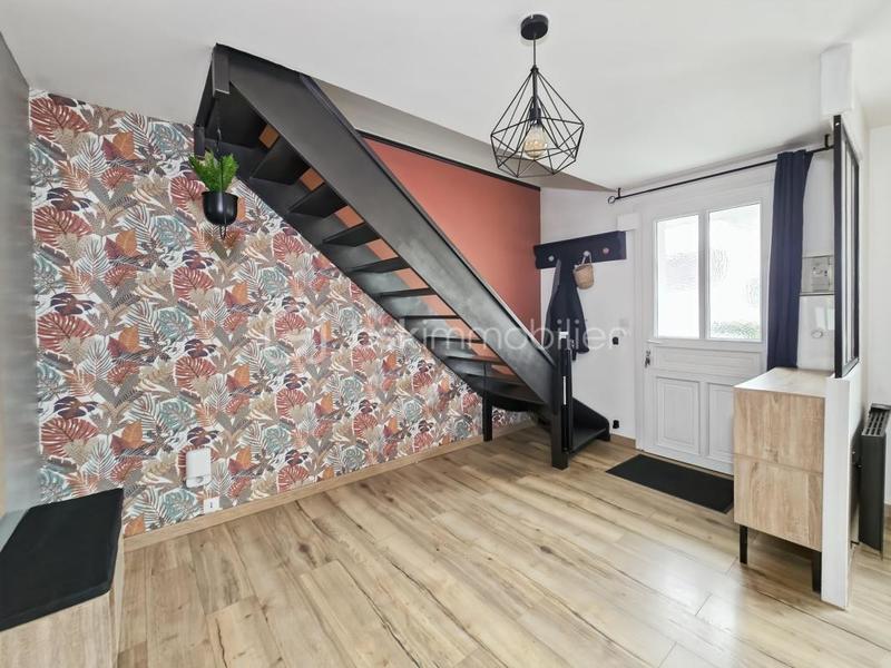 Maison - 98 m² - 5 pièces