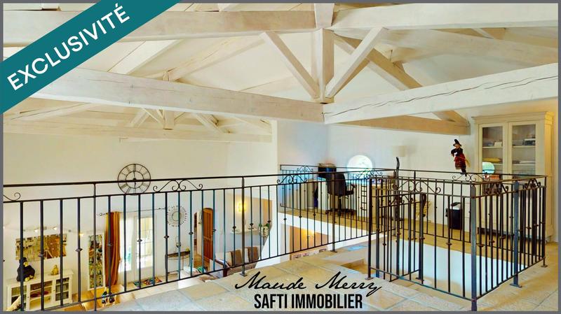 Maison - 230 m² - 6 pièces