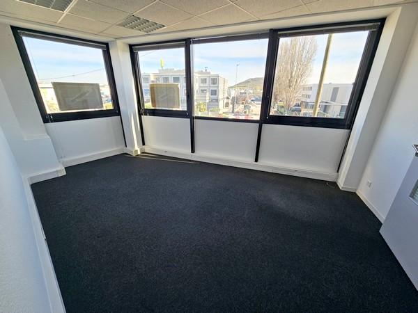 Bureau - 274 m²