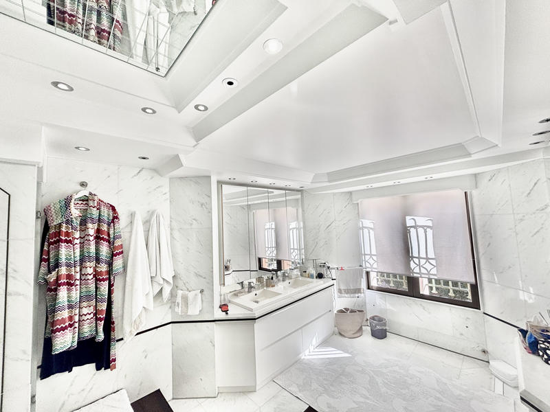 Villa - 530 m² - 10 pièces