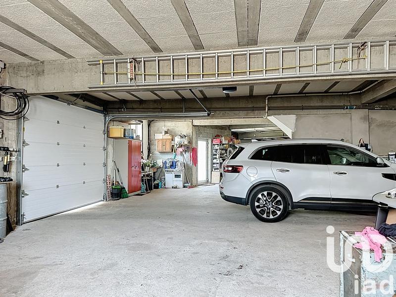 Maison - 227 m² - 8 pièces