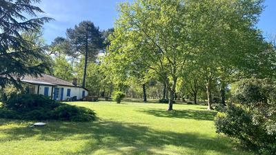 Maison - 170 m² - 9 pièces