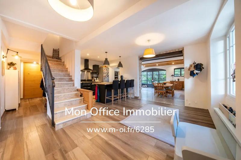 Maison - 145 m² - 6 pièces