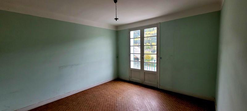 Maison - 210 m² - 12 pièces