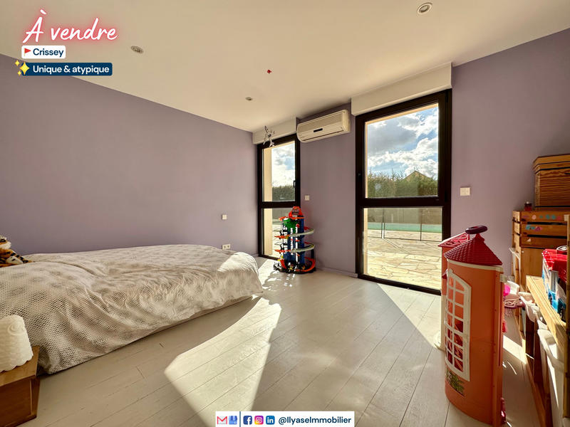 Maison - 273 m² - 8 pièces