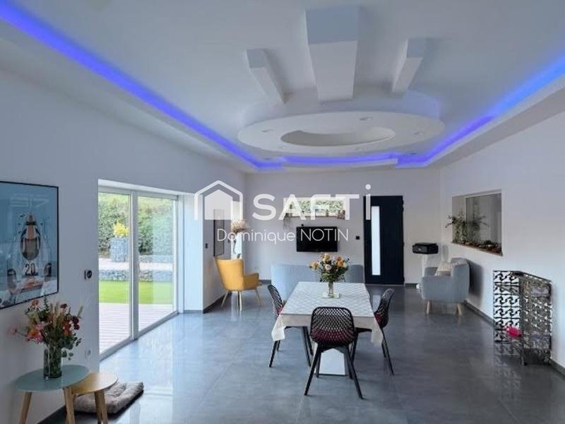 Maison - 177 m² - 5 pièces