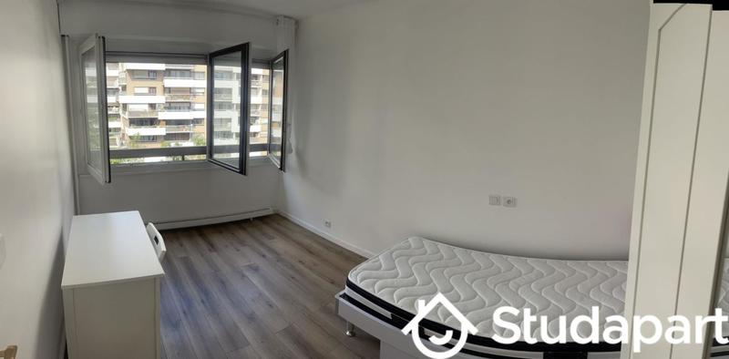 Chambre - 11 m² - 1 pièce