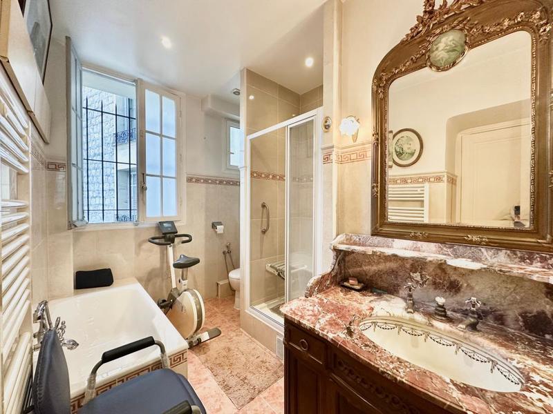 Appartement - 133 m² - 4 pièces