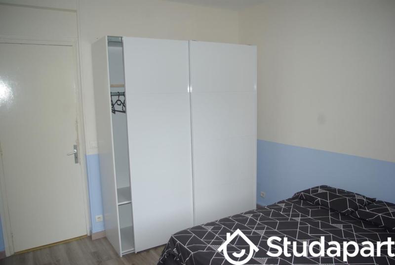 Chambre - 13 m² - 1 pièce