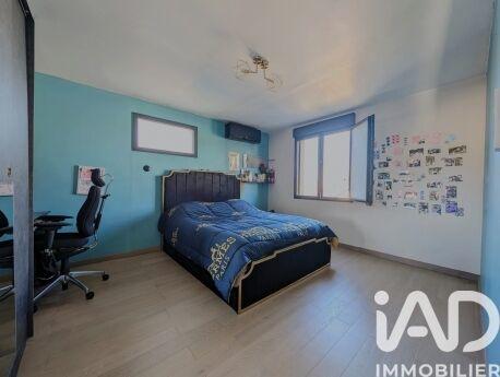 Maison - 185 m² - 7 pièces