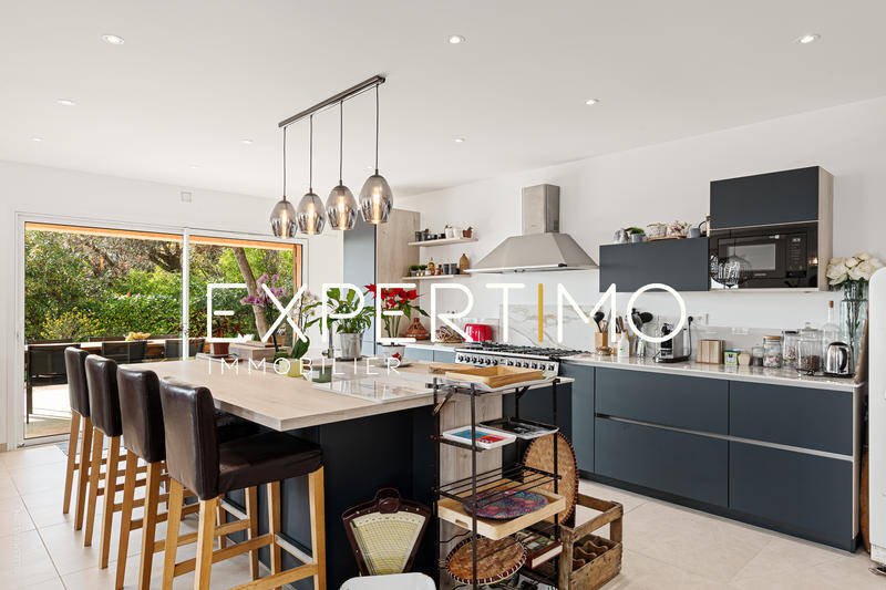 Bastide - 220 m² - 5 pièces