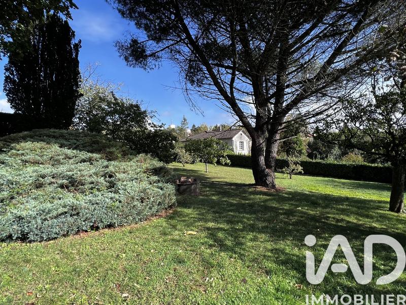 Maison - 340 m² - 17 pièces