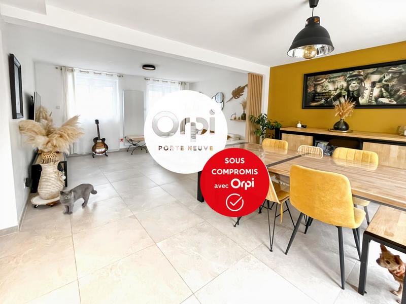 Maison - 90 m² - 4 pièces