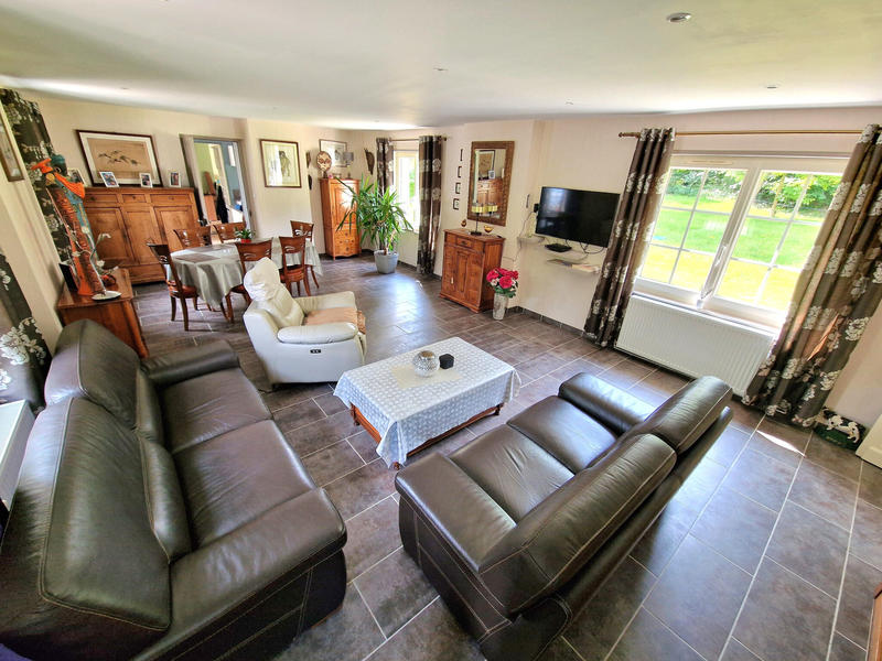 Maison - 200 m² - 8 pièces