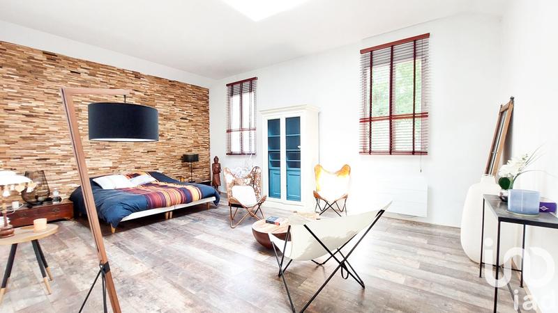 Maison - 211 m² - 7 pièces